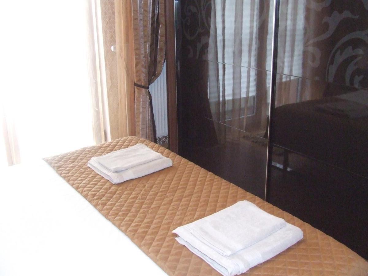 ブカレストFamily Retreat Politehnica Parkアパートメント エクステリア 写真
